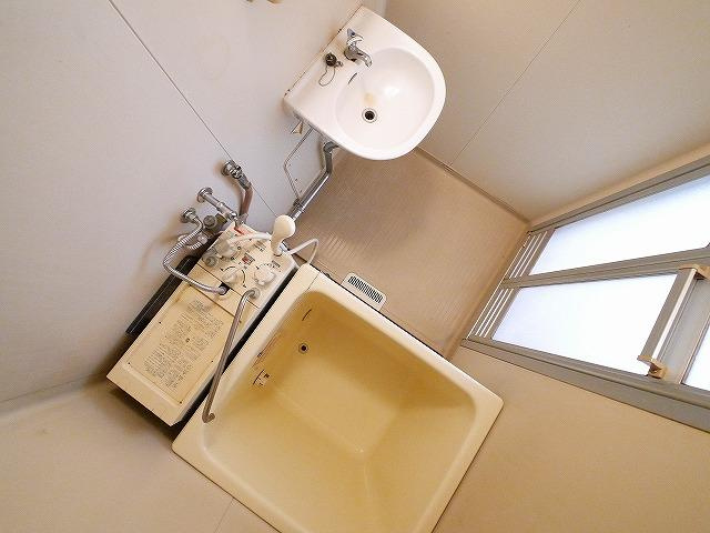 和幸ハイツAの浴室|お風呂で日々の疲れを落としましょう