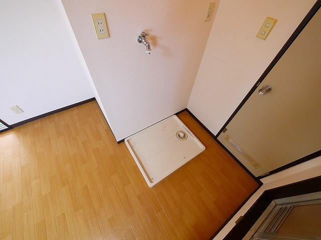 和幸ハイツAの設備|洗濯機置き場です