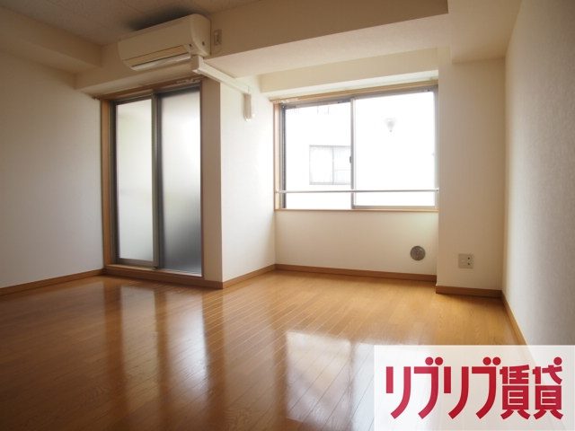 ウィステリア新田町の居間・リビング