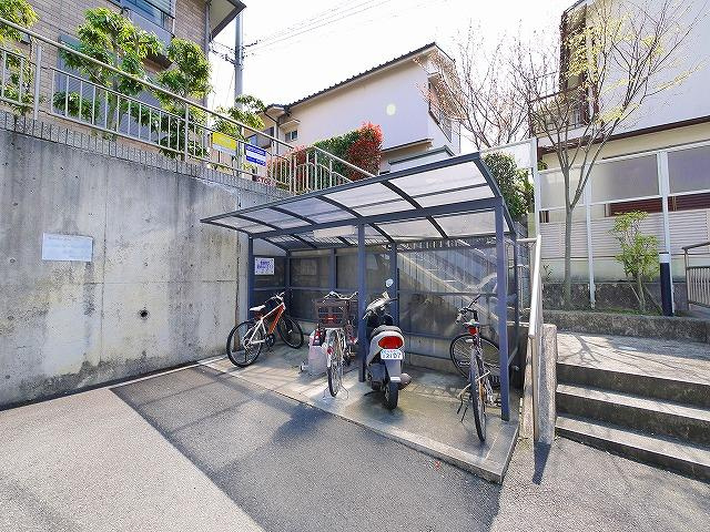 カルチェ青垣Bのその他共用部分|自転車置き場