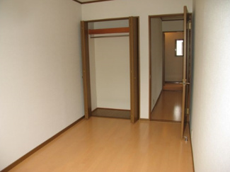 【寝室】
