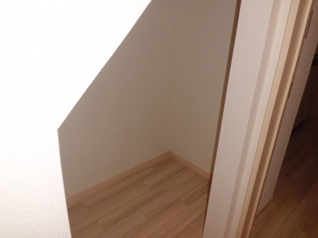 グレイス加茂のその他|階段下収納