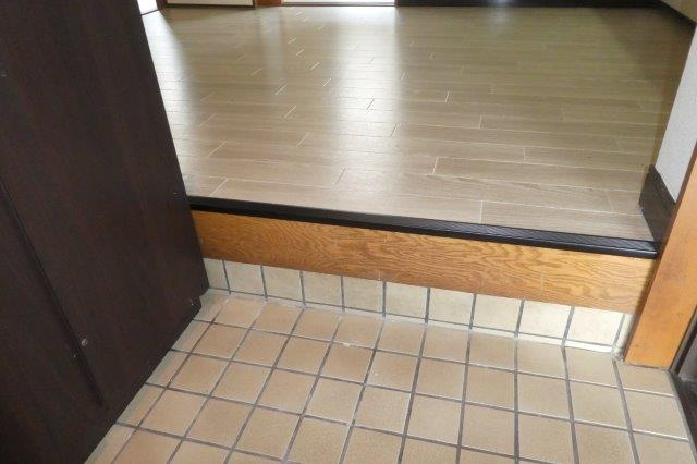 サンパレスフジタの玄関