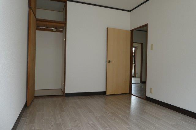 サンパレスフジタの洋室