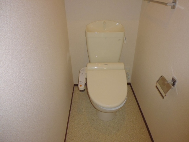 パティオ・カーサBのトイレ|シャワー付きトイレ