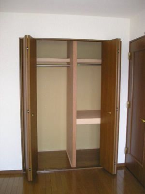 【収納】 | ガーデンハウスＣ棟 | 洋室7.5帖の収納