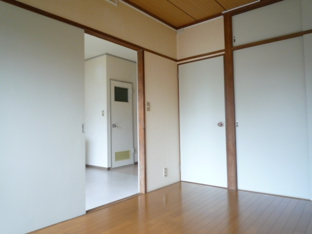 セザール麻美の洋室