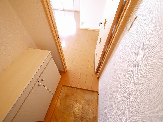 カーサ前栽の玄関|土間の模様がおしゃれなワンポイント