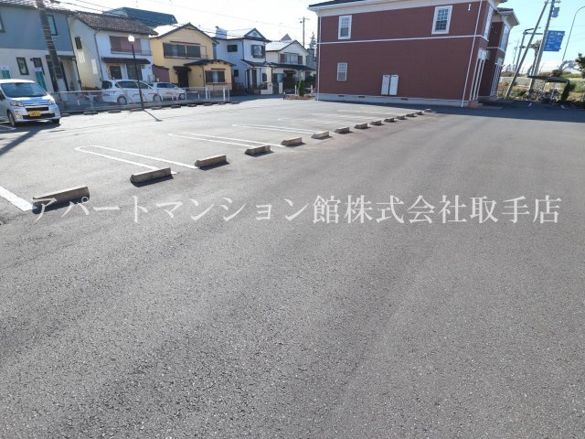 メリディオ1の駐車場
