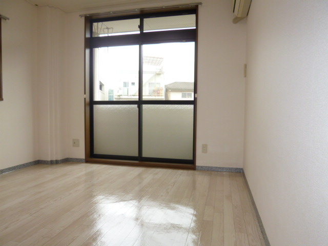 エスポワール倉敷の洋室