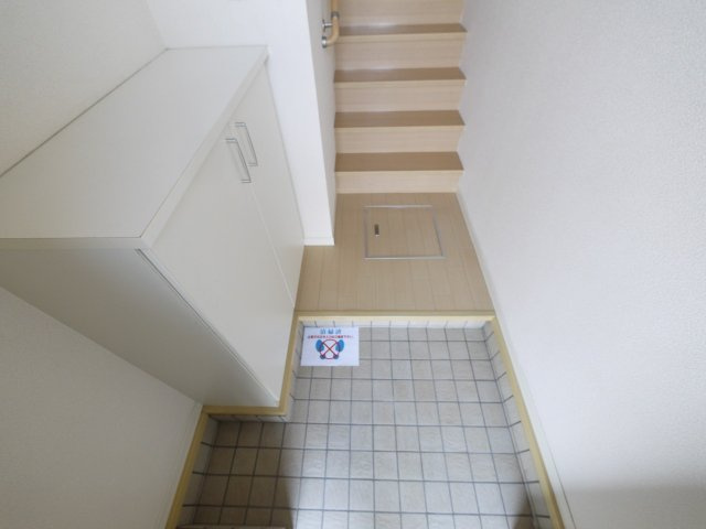 シャーメゾン　コトーの玄関|収納もある玄関です
