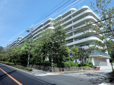 【外観】 | 阪急逆瀬台アヴェルデ1番館