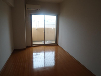 【洋室】 | STATION COURT NORTH