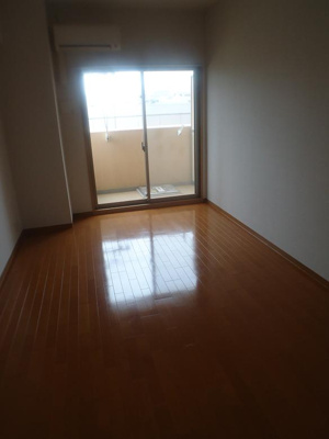 【洋室】 | STATION COURT NORTH