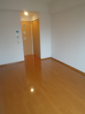 【洋室】 | STATION COURT NORTH