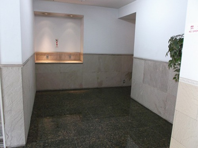 【エントランス】 | 秋山ビル