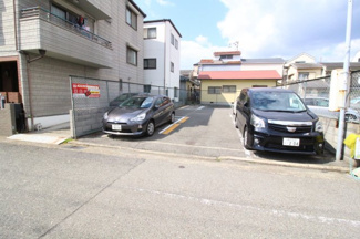 【駐車場】