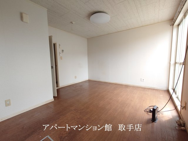 ウエストハウスＢの居間・リビング