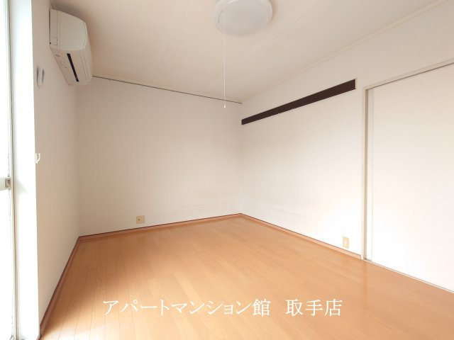 ウエストハウスＢの居間・リビング