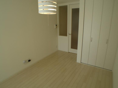 【洋室】 | パロス月見山ノースヒル