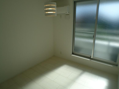 【洋室】 | パロス月見山ノースヒル