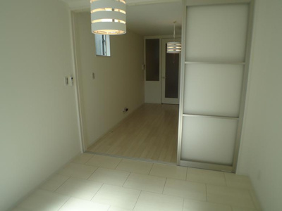 【洋室】 | パロス月見山ノースヒル