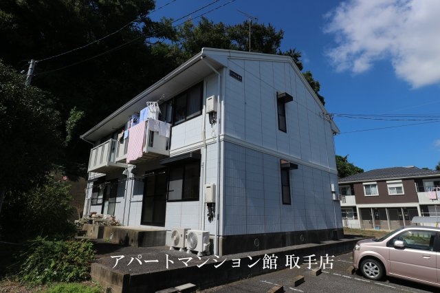 シャルム取手の外観