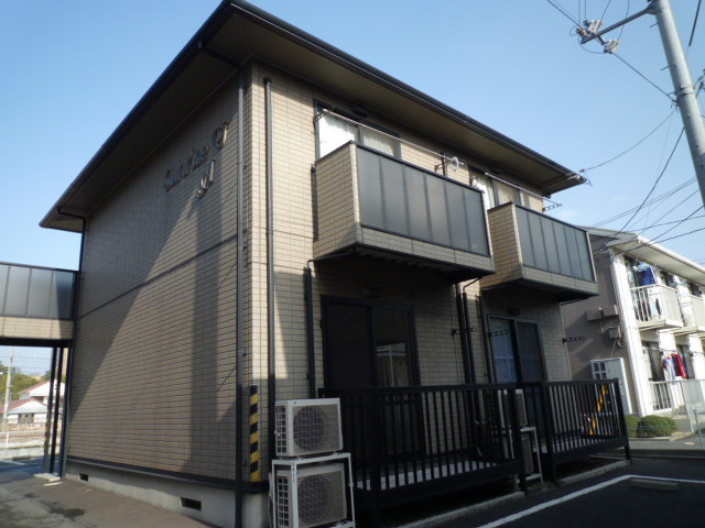 倉敷市徳芳のアパートの外観