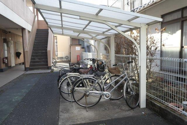総社市門田のアパートのその他共用部分|自転車置き場