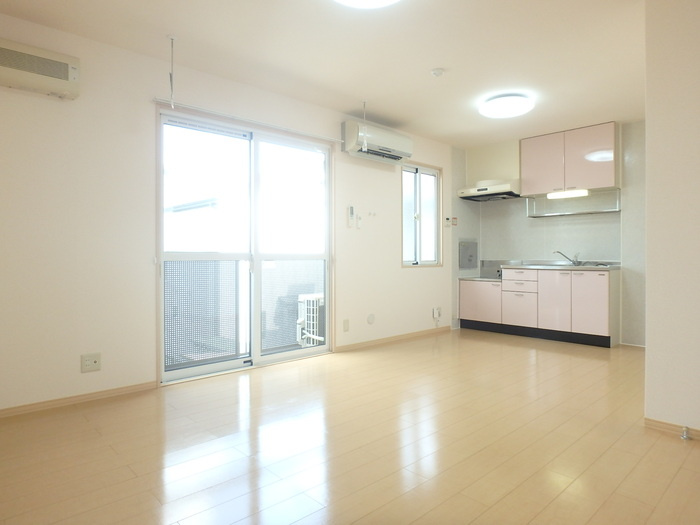 ラ　ポールの居間・リビング