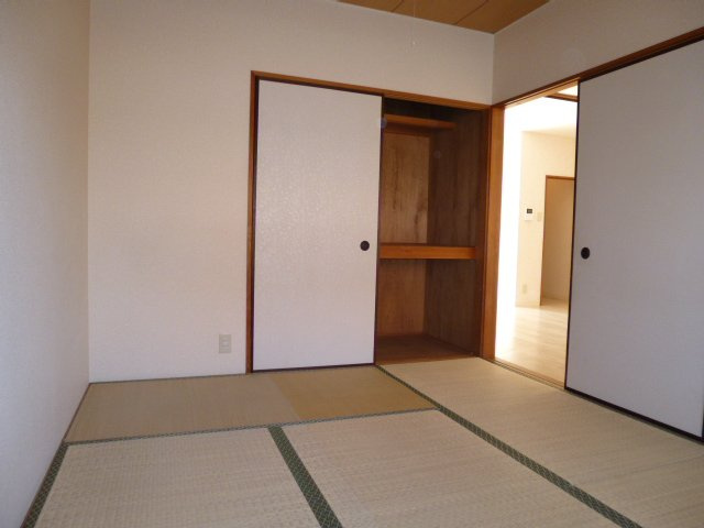 グリーンパレスⅡの寝室|和室→洋室変更