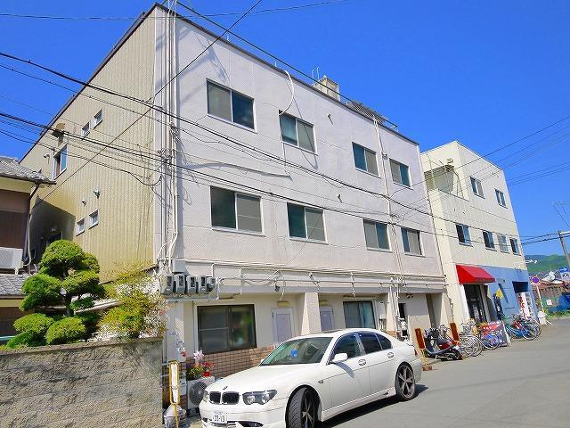 山谷マンションの外観