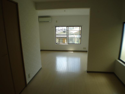 【居間・リビング】 | ビーコート丸山