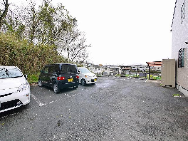 ヴューテラス六条の駐車場|駐車場です