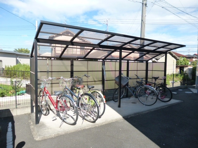 倉敷市白楽町のアパートのその他共用部分|自転車置き場