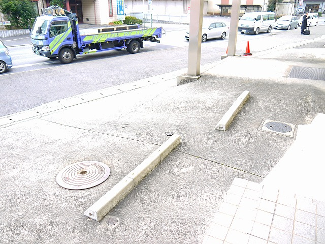 Ｍ’Ｓビルの駐車場|駐車場です