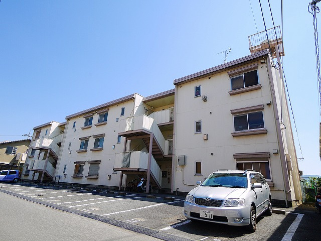ヴィラ三条大路の外観