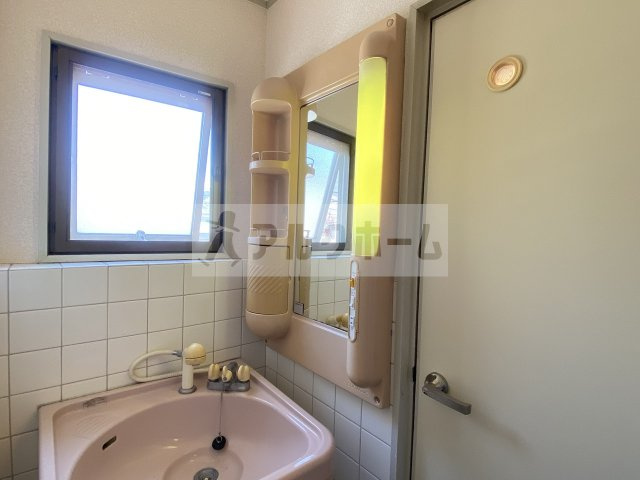 乾マンションの洗面所|乾マンション（柏原市国分本町）　洗面台