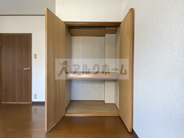乾マンションの収納|乾マンション（柏原市国分本町）　クローゼット