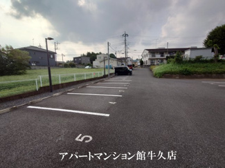 【駐車場】