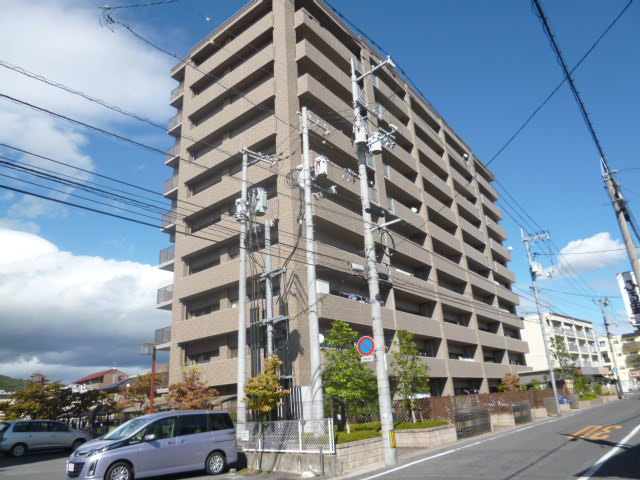 倉敷市鳥羽の賃貸マンションの外観