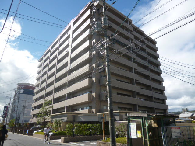 倉敷市鳥羽の賃貸マンションの外観
