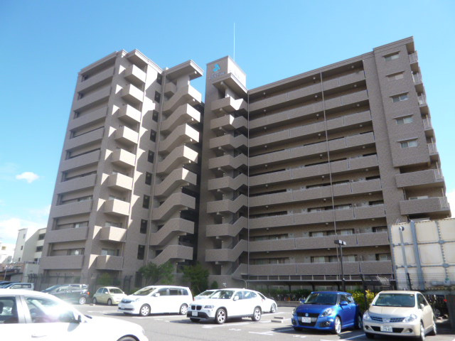 倉敷市鳥羽の賃貸マンションの外観