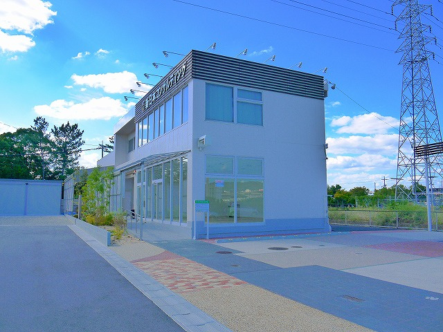 大和郡山市美濃庄町の店舗一部の外観