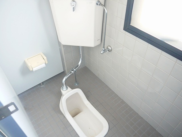 スクエアビルの周辺