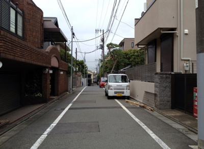 【周辺】 | ヴィラ　ド　シモキタ | 前面道路