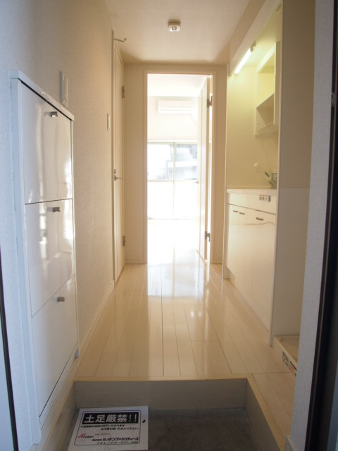 サニーサイド千葉の玄関