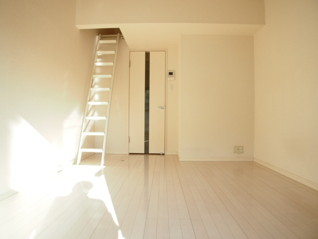 サニーサイド千葉の居間・リビング