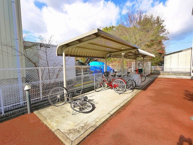 プレパルクBのその他共用部分|ゆったりとした駐輪スペース