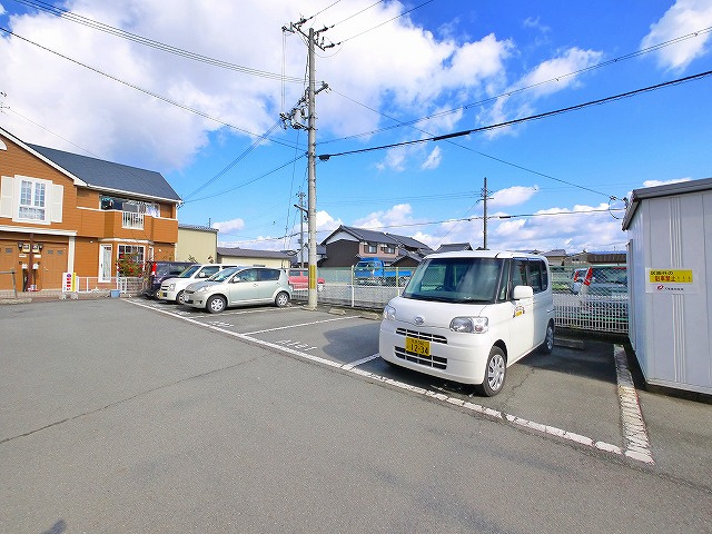 プレパルクBの駐車場|駐車スペースもあります
